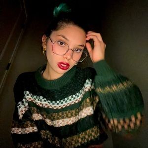 Meet your Posher, Chanel